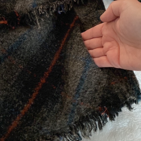 EUC Aryn K. Gray Plaid Wool Cardigan Asymmetrical Jacket Size M - Picture 6 of 15